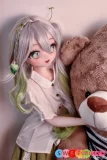 クマを抱くドール 緑髪アクセのドール