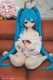 可愛い系アニメラブドール ソファに座る姿