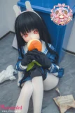 黒髪ロングヘアの二次元美少女ドール セーラー服コーデのアニメドール