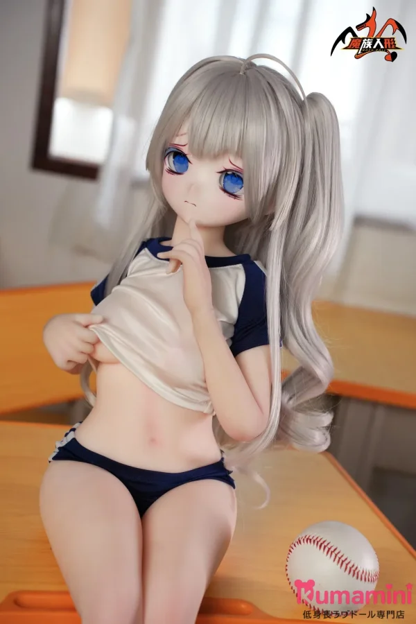 MOZU DOLL 【SR級】小凛(Rin) 二分（1/2）灰髪 青い瞳 スポーツウェアスタイル 眉をひそめる美少女 二次元風ダッチワイフ ソフトビニール製頭部+TPE製ボディ ボディ材質選択可能