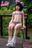 AGB37 幼澪 JCUTE 椅子に座る姿 ピンクの靴を履いたリアルドール 室外姿