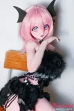 椅子に座るダッチワイフ ピンク肌 Elsababe 可愛いポーズ