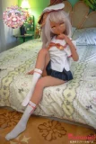 羊角社Croissant Doll 141cm AAカップ 日烧 白髪 アニメ風 小麦色肌のアニメラブドール 宣材写真のは手描きメイク ビニール製ヘッド+S-TPE製ボディ