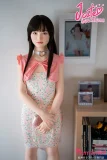 立ちポーズのリアルダッチワイフ おとなしい雰囲気の美少女 遥