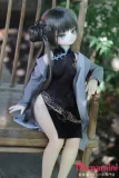 椅子に座るエロドール 優雅な雰囲気の美少女 二分