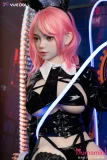横顔ビュー 巨乳美少女 セクシー衣装のダッチワイフ 140cm