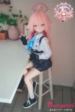 細足の美少女アダルトドール 全身イメージ 椅子に座る姿