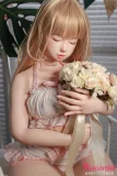 ものを抱えた様子 125cm 低身長ラブドール Meyo