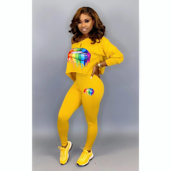 Plus Size Lips Print Oblique Neck Long Sleeve 2 Piece Sets WSM-5100