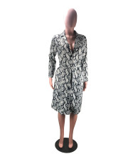 Snake Skin Print Notched Neck Sashes Long Trench Coat DMF-8099