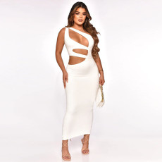 Sexy Solid Color Hollow Sloping Shoulder Slim Maxi Dress YF-K10146