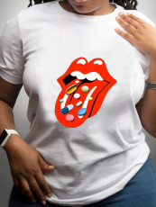 Plus Size Lips Print O Neck T Shirt SXF-30402