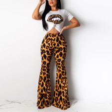 Plus Size Leopard Lips Print T Shirts And Flare Pants Two Piece Set SH-390491