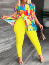 Plus Size Fashion Off Shoulder Print Two Piece Pants Set SH-390516
