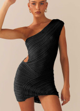 Sexy Single Shoulder Bodycon Dress GFQS-DCL052