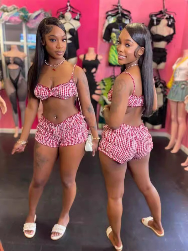 Plaid Print Vest Pleated Shorts Set YUEM-Y11056
