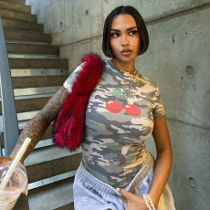 Tight Camouflage Cherry Print Short Sleeve T-Shirt GDSF-D25TP121
