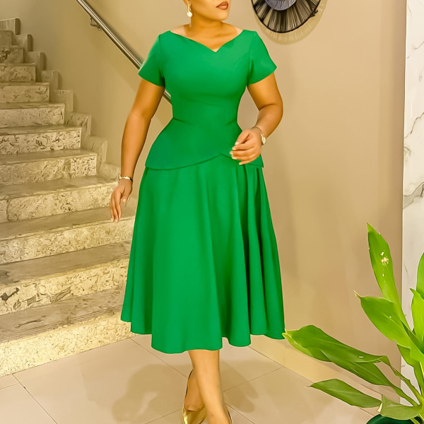 Plus Size Solid Color V Neck Midi Dress GMLF-3330