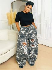 Plus Size Washed Camouflage Star Print Ripped Jeans GYLN-8407