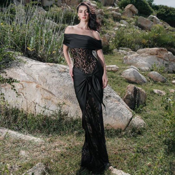 Off Shoulder Lace Patchwork Maxi Dress DLSF-K25D78468