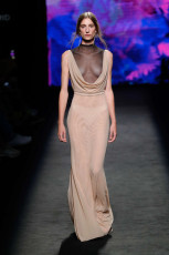 Sleeveless Mesh Patchwork Pleated Maxi Dress GRNH-28839