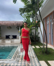 Solid Color Slash Shoulder Tops Long Skirt Suit GQNF-Y00022S