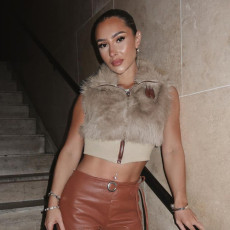 Sleeveless Furzzy Zipper Tops GDSF-C25TP258