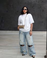 Plus Size Washed Holes Loose Jeans GYLN-3102