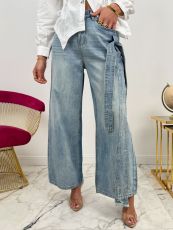 Rhinestone Bow Washed Jeans GYLN-9608