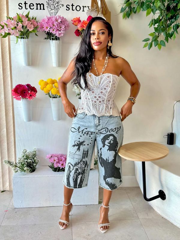 Plus Size Character-Printed Cropped Jeans GYLN-9082