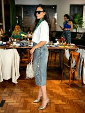 Plus Size Washed Floral Embroidered Seventh Jeans GYLN-0075