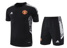 21/22 Manchester United Black Training Set--Short sleeve and Short Pant Training Tracksuit