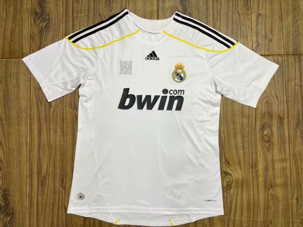 09/10 Real Madrid Home Retro Jersey