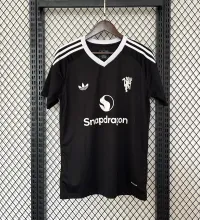 24/25 Man United Goalkeeper Black Jersey Fans Version 1:1 Quality