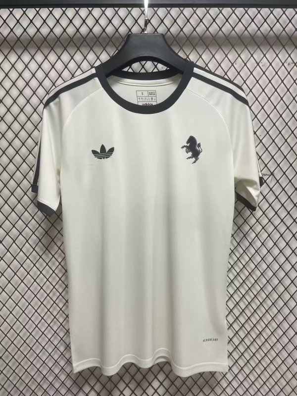 24/25 Juventus Training Jersey Fans Version 1:1 Quality
