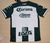 24/25 Santos Home Soccer Jersey Thai Quality