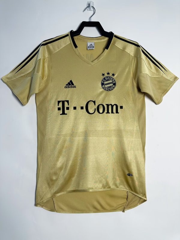 03/04 Bayern Munich Away Retro Jersey
