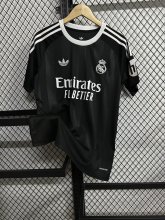 25/26 Real Madrid Goalkeeper Jersey 1:1 Quality Fan Version
