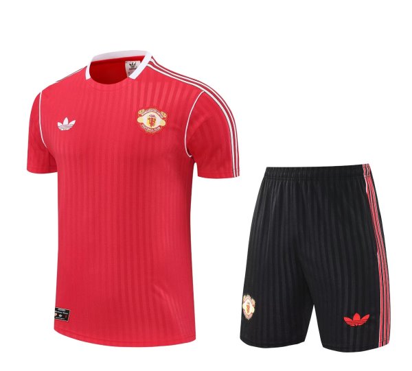25/26 Manchester United Training Tracksuit