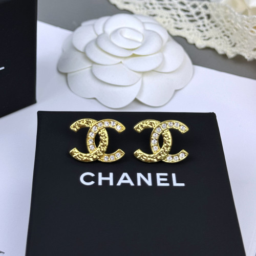 Women's Fashion Classic ear studs Dangle earrings Earwear Versatile Accessory