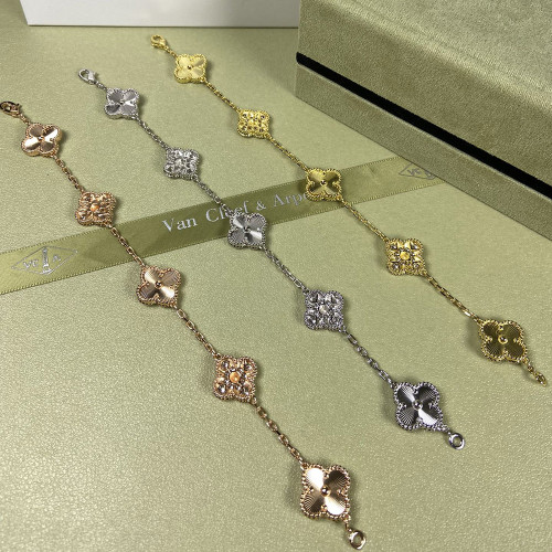 Women's Fashion Classic Bracelet Hand Decorative Bangle Versatile Accessory