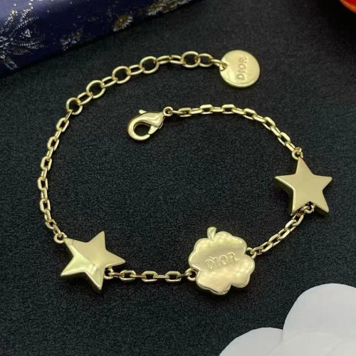 Women's Fashion Classic Bracelet Hand Decorative Bangle Versatile Accessory