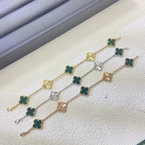 Women's Fashion Classic Bracelet Hand Decorative Bangle Versatile Accessory