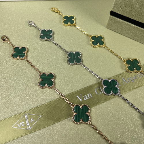 Women's Fashion Classic Bracelet Hand Decorative Bangle Versatile Accessory