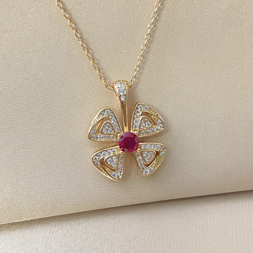 Women's Fashion Classic Pendant Necklace Versatile Accessory