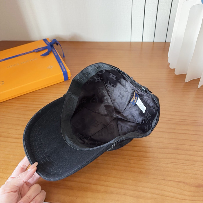 Men Women Classical Baseball Cap Visor Sun Hat Summer Headwear Peaked Cap Unisex