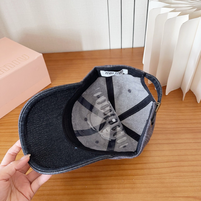 Men Women Classical Baseball Cap Visor Sun Hat Summer Headwear Peaked Cap Unisex