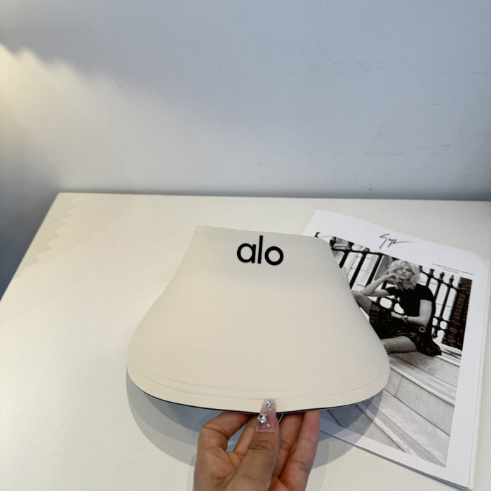 Men Women Classical Baseball Cap Visor Sun Hat Summer Headwear Peaked Cap Unisex