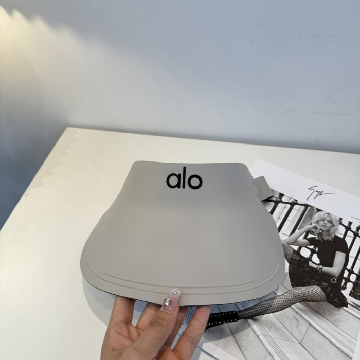 Men Women Classical Baseball Cap Visor Sun Hat Summer Headwear Peaked Cap Unisex