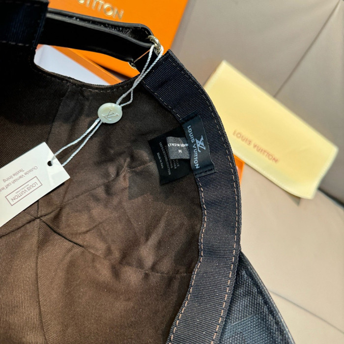 Men Women Classical Baseball Cap Visor Sun Hat Summer Headwear Peaked Cap Unisex